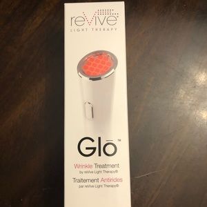 Revive Light Therapy Glo Wrinkle Treatment
